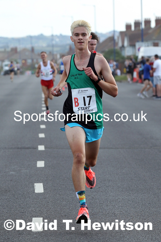 Senior mens 6 stage relay, 2021 Northern 6 and 4 Stage and Young Athletes Road Relays, Redcar. Photo: David T. Hewitson/Sports for All Pics